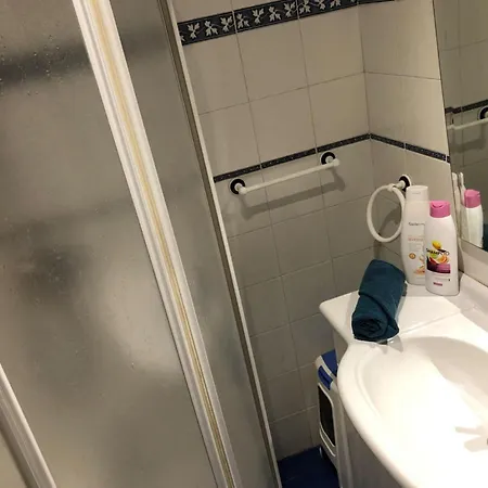 Clasico Y Funcional Vivienda Turistica Centro בילבאו